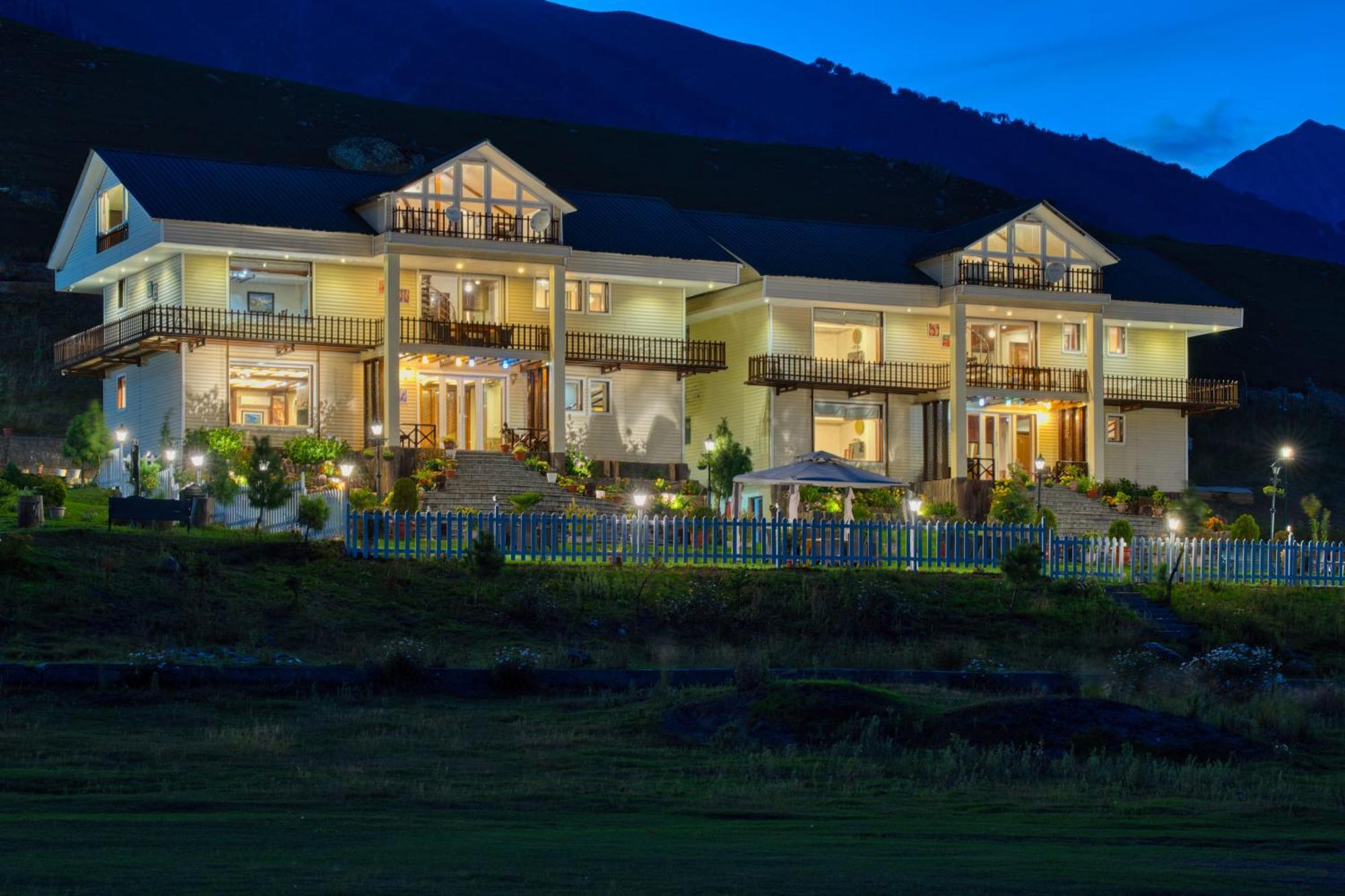 Golden Meadows Hotels & Resorts Sonāmarg Eksteriør bilde